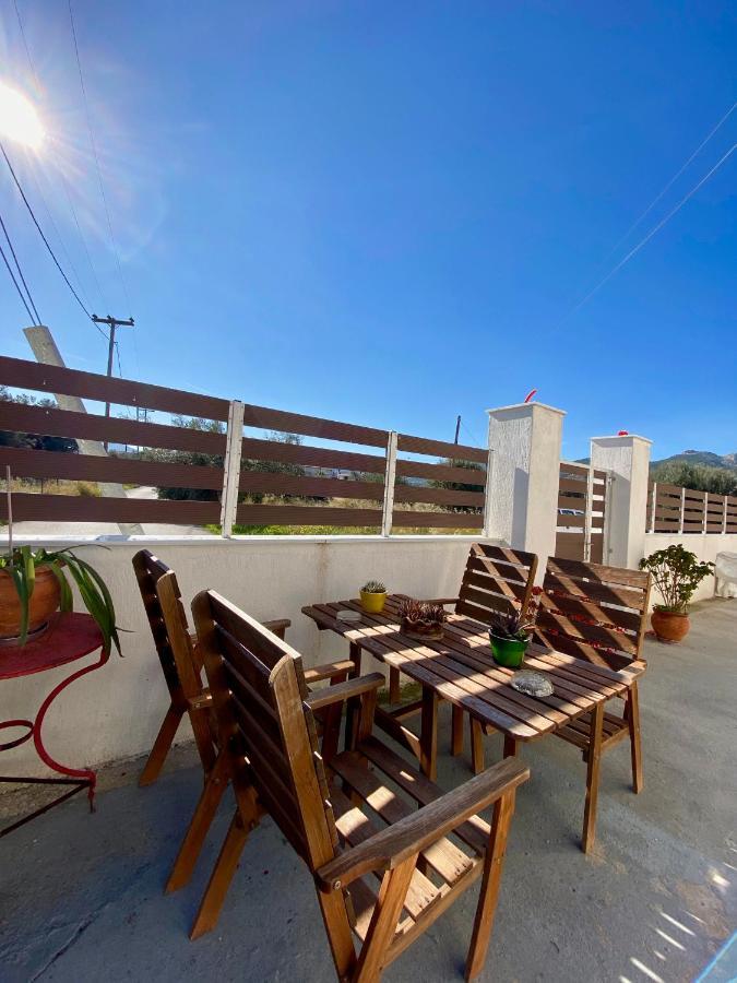 Mpanos Sea Apartment 2 Lutrá Oréasz Elénisz Kültér fotó